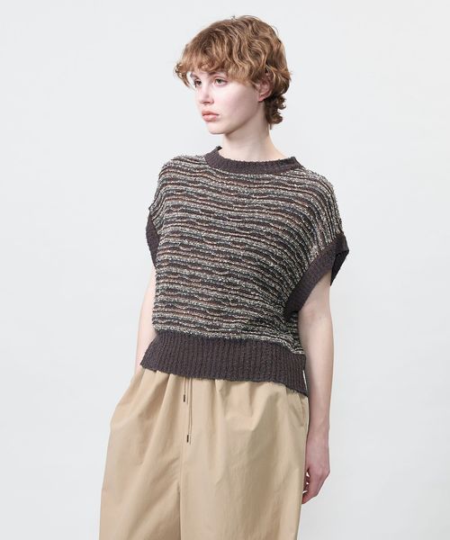 ASTRAET アストラット　ノースリーブ　カーキ　裏地パイル ASTRAET（アストラット）の「＜ASTRAET＞C/R ビスチェ クルー