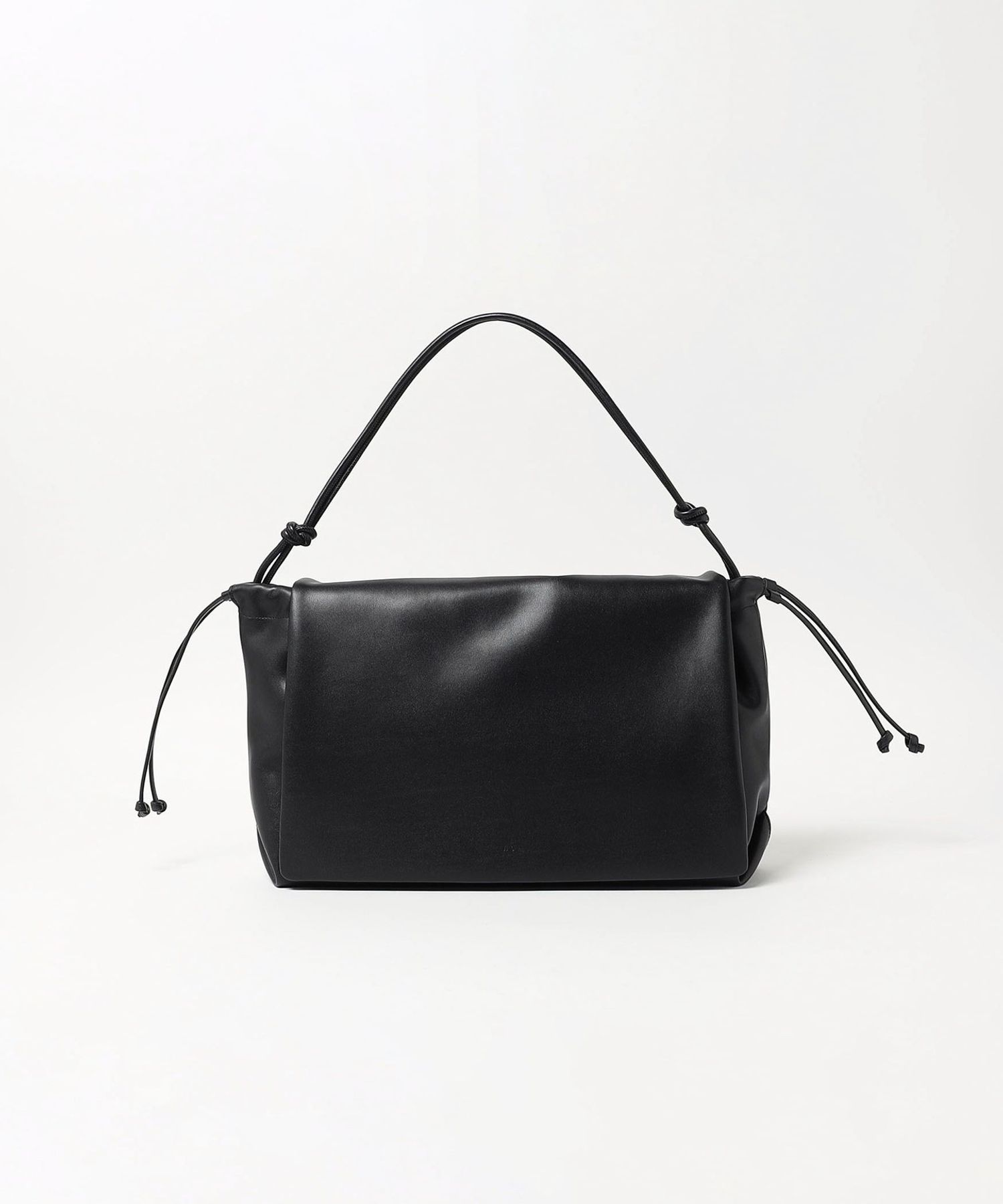 【ROH SEOUL】 Large Knot shoulder bag 2色 ROH SEOUL】 Large Knot shoulder bag 2色 (ROH SEOUL