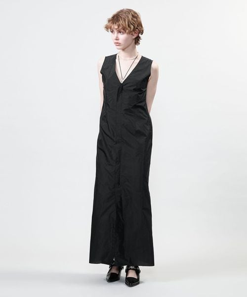 ASTRAET＞ フロントジップ Vネック ノースリーブワンピース