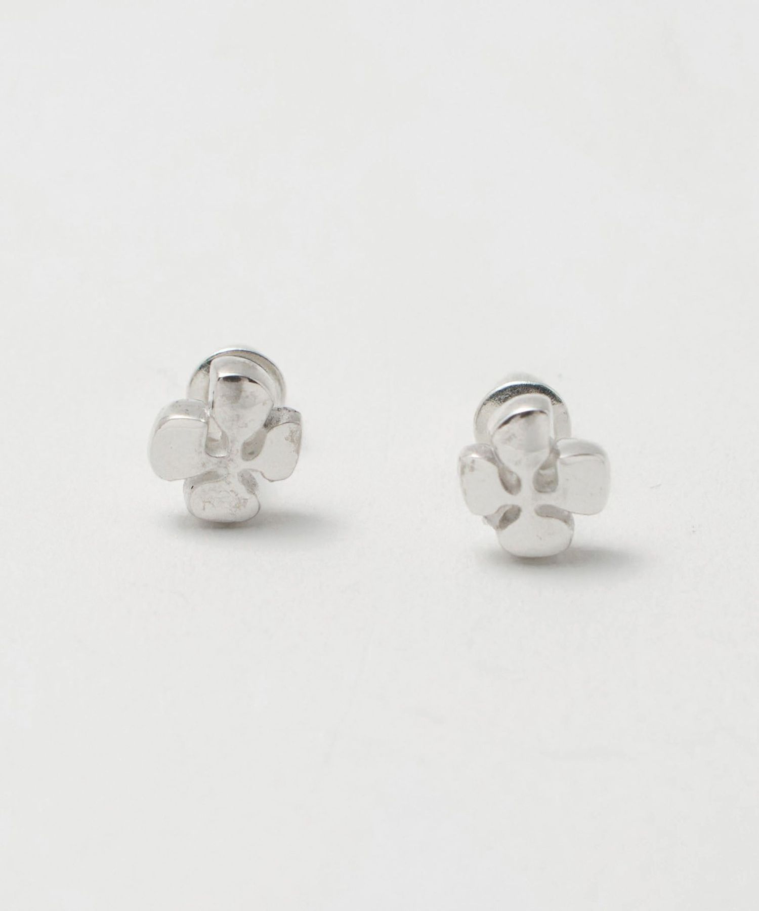 MAPLE＞ CROSS STUD/ピアス