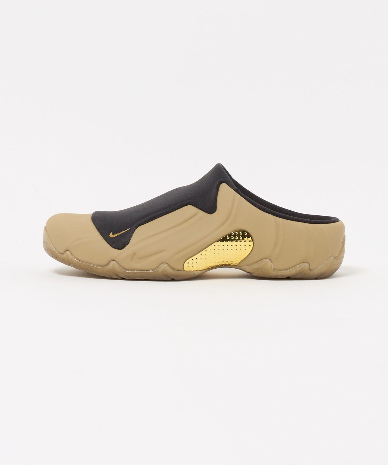 NIKE＞ CLOGPOSITE/スニーカー