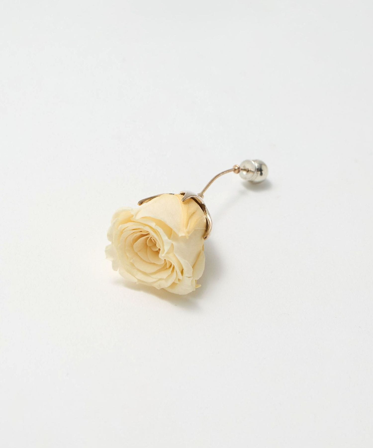 Beatriz Palacios＞Pale Yellow Rose ピアス/1P