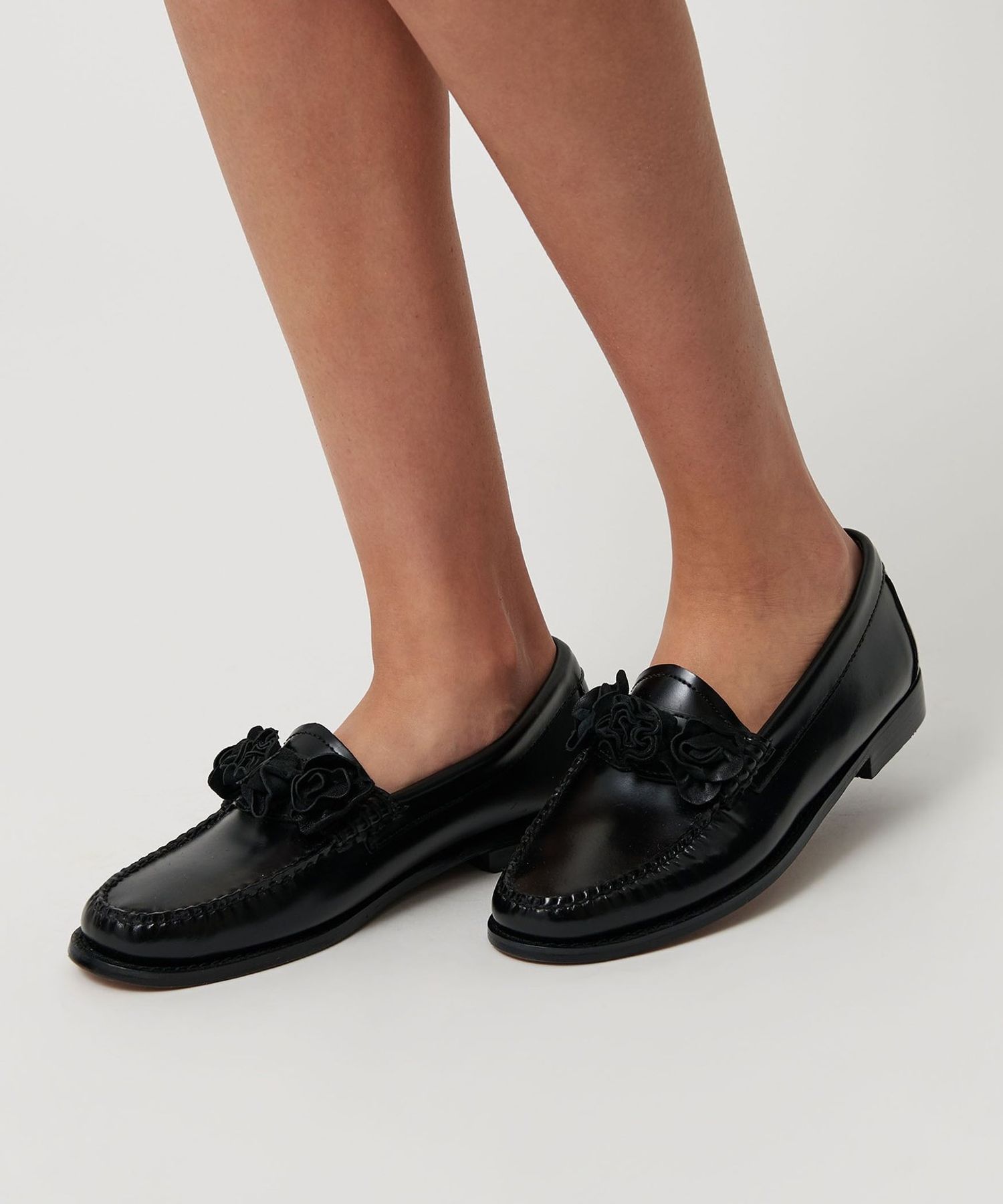 justice.Nページ Rectangular frame sunglasses in black | GUCCI® US