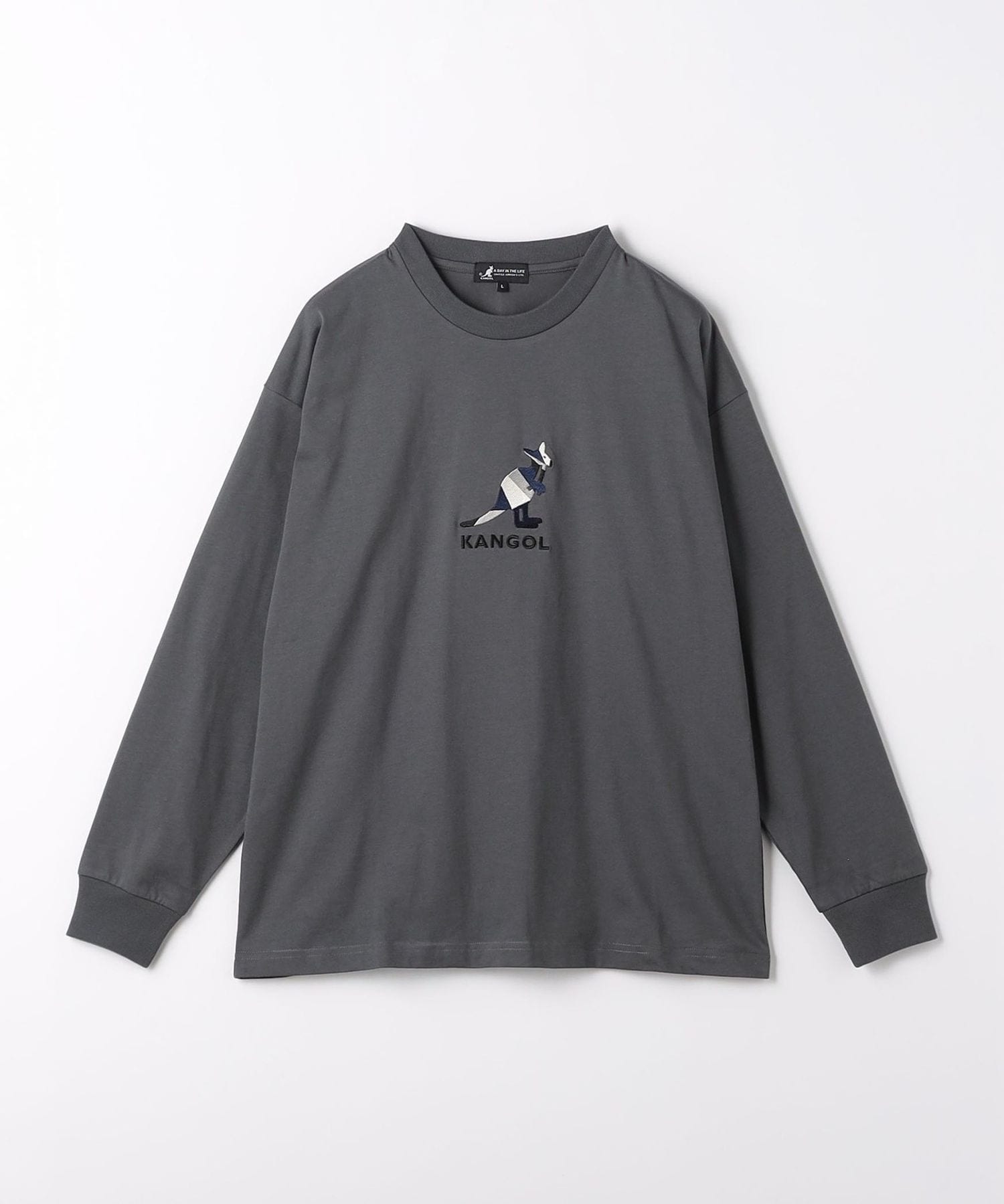 【韓国 Life Work】ウーブンパッチマンツーマンTシャツ 韓国 Life Work】ウーブンパッチマンツーマンTシャツ