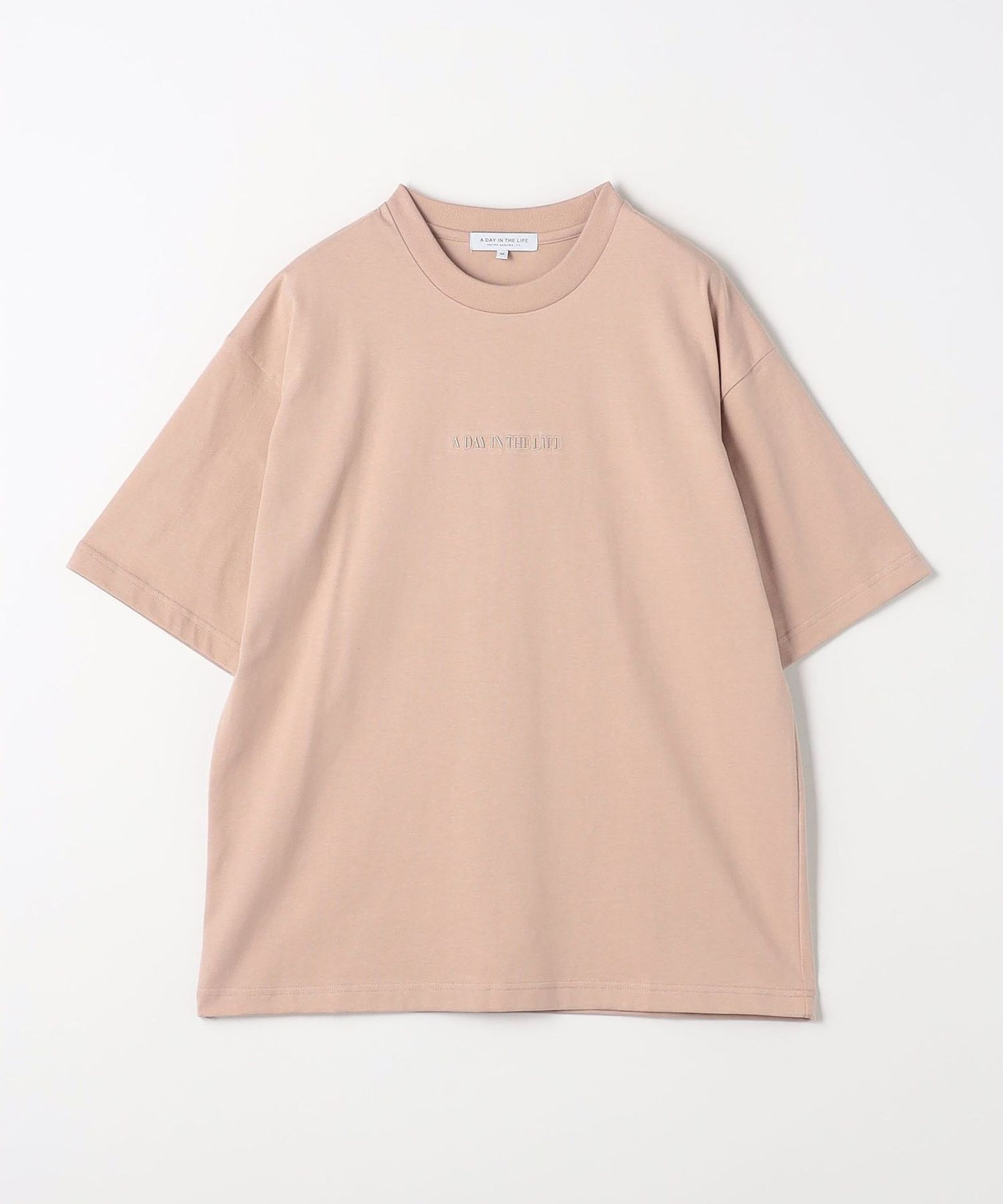 試着のみ　ROSY MONSTER エンブロイダリーロゴシャツ　ベージュ ロゴ エンブロイダリー リラックスTシャツ ＜A DAY IN THE LIFE＞