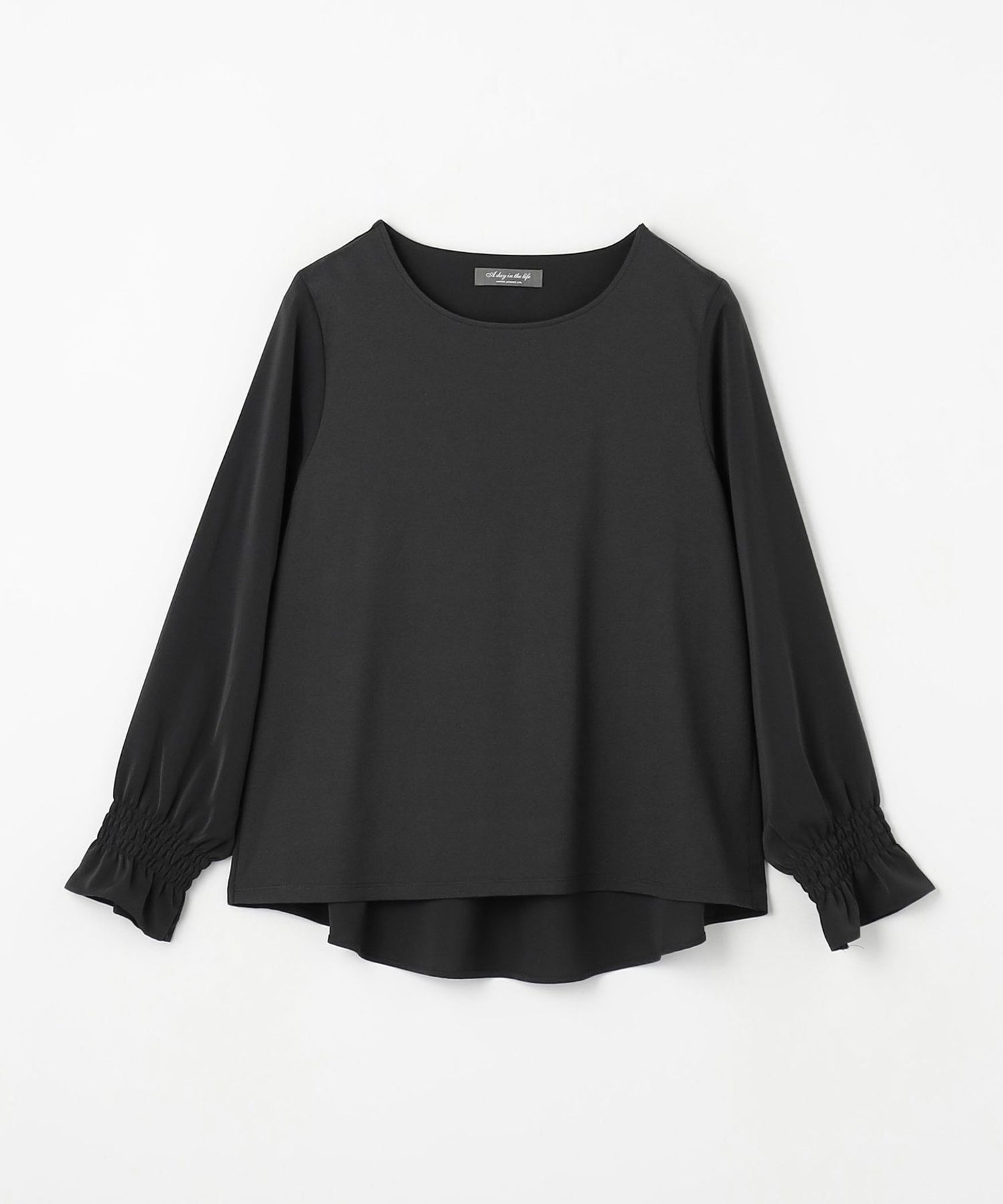 カット×サテン キャンディ―スリーブ トップス ＜A DAY IN THE LIFE＞