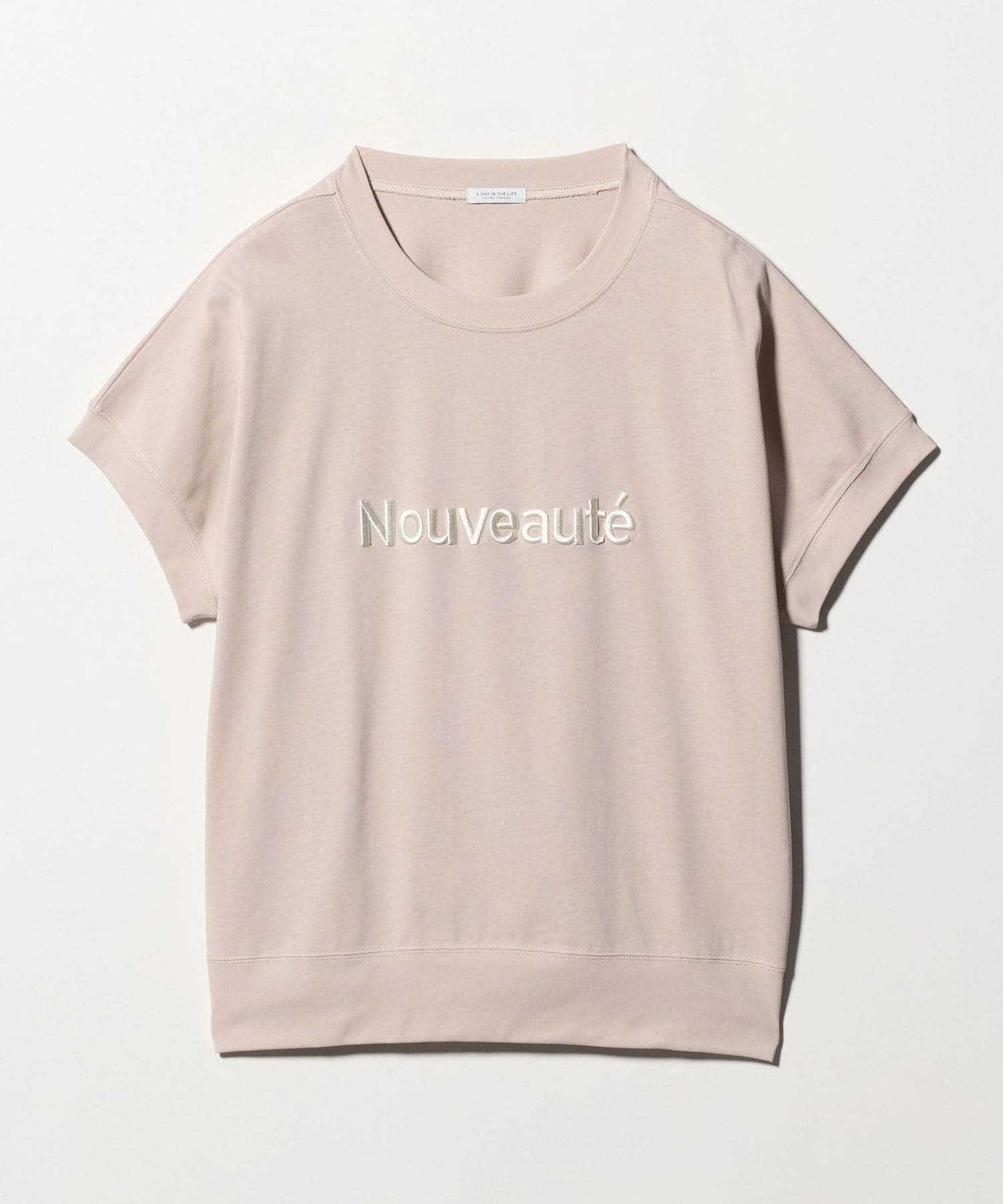 コットン エンブロイダリー Tシャツ ＜A DAY IN THE LIFE＞