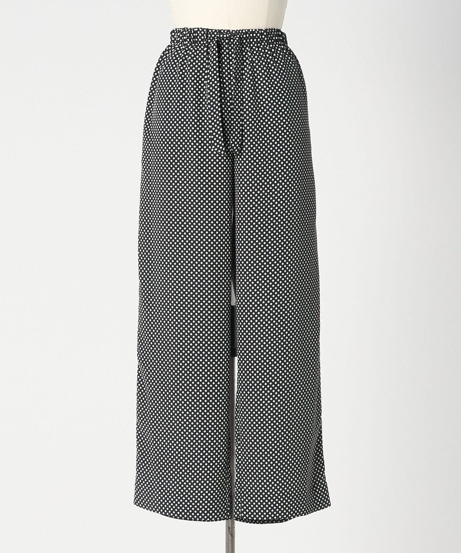 美品 ユナイテッドアローズ TOKYO 2万 ドット柄パンツ モノトーン 444 美品 ユナイテッドアローズ TOKYO 2万 ドット柄パンツ