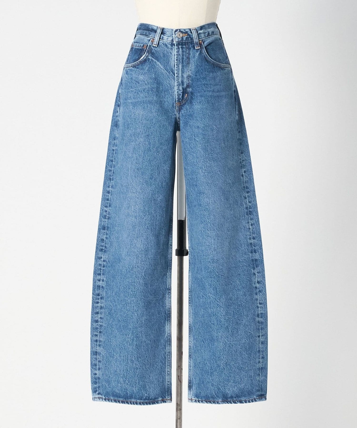 AGOLDE＞ LOW CURVE JEAN MYTH カーブデニムパンツ