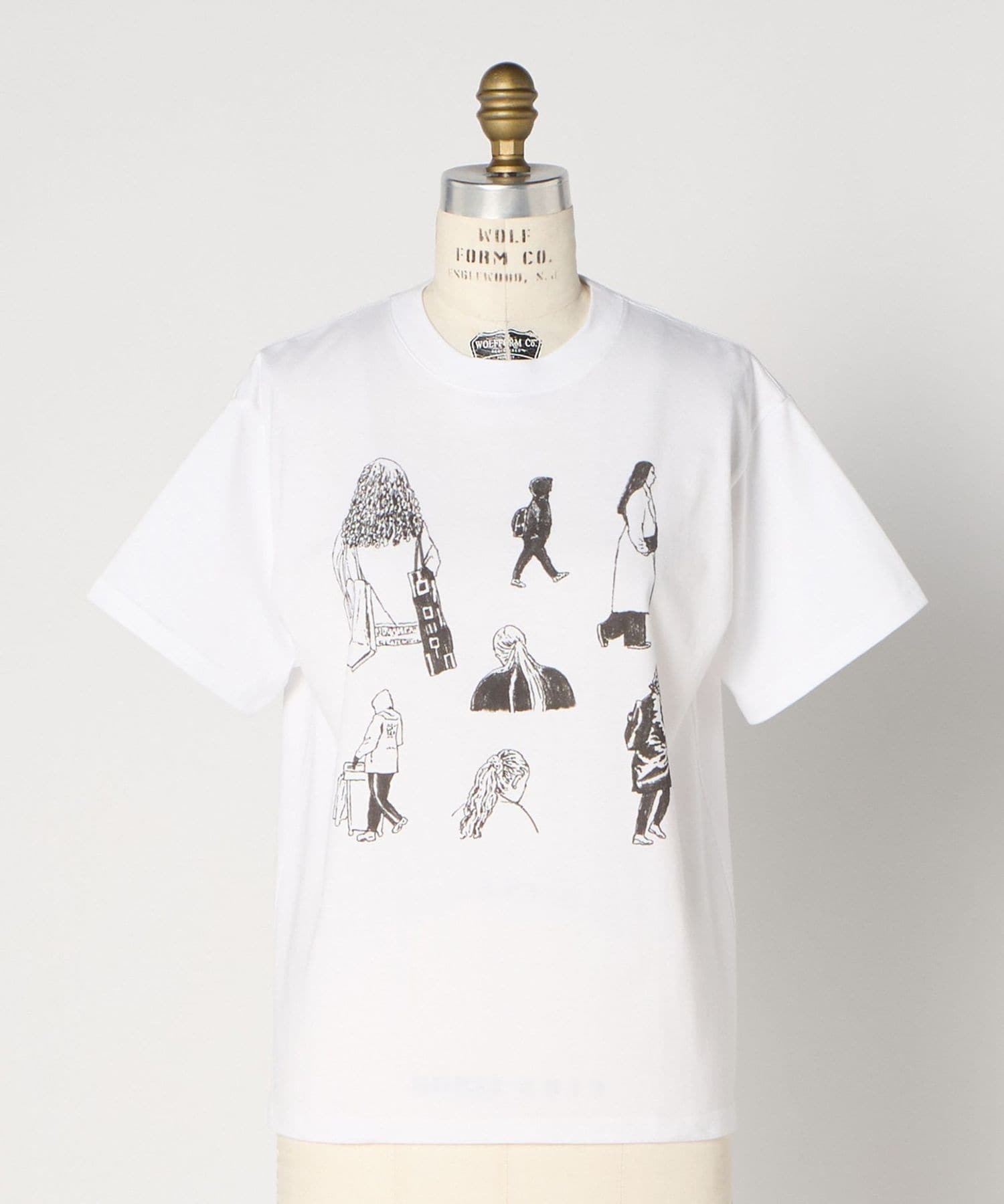 THE INTERNATIONAL ART COLLECTION x Drawer＞ イラストプリント Tシャツ