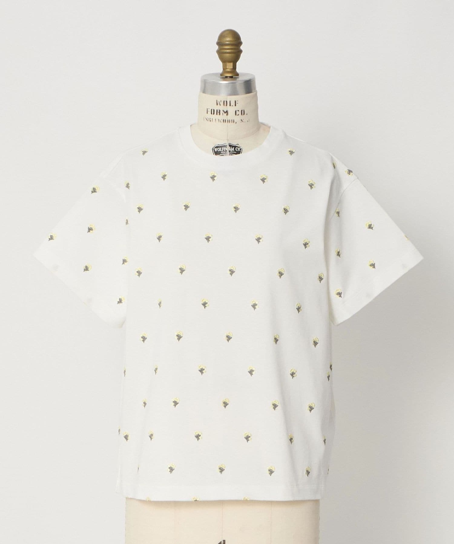 PRE フラワーエンブロTシャツ