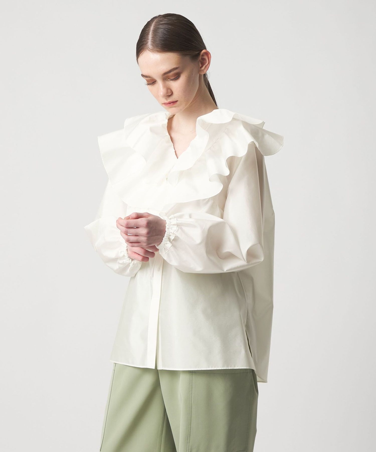 CEREMONY フリルカラーブラウス