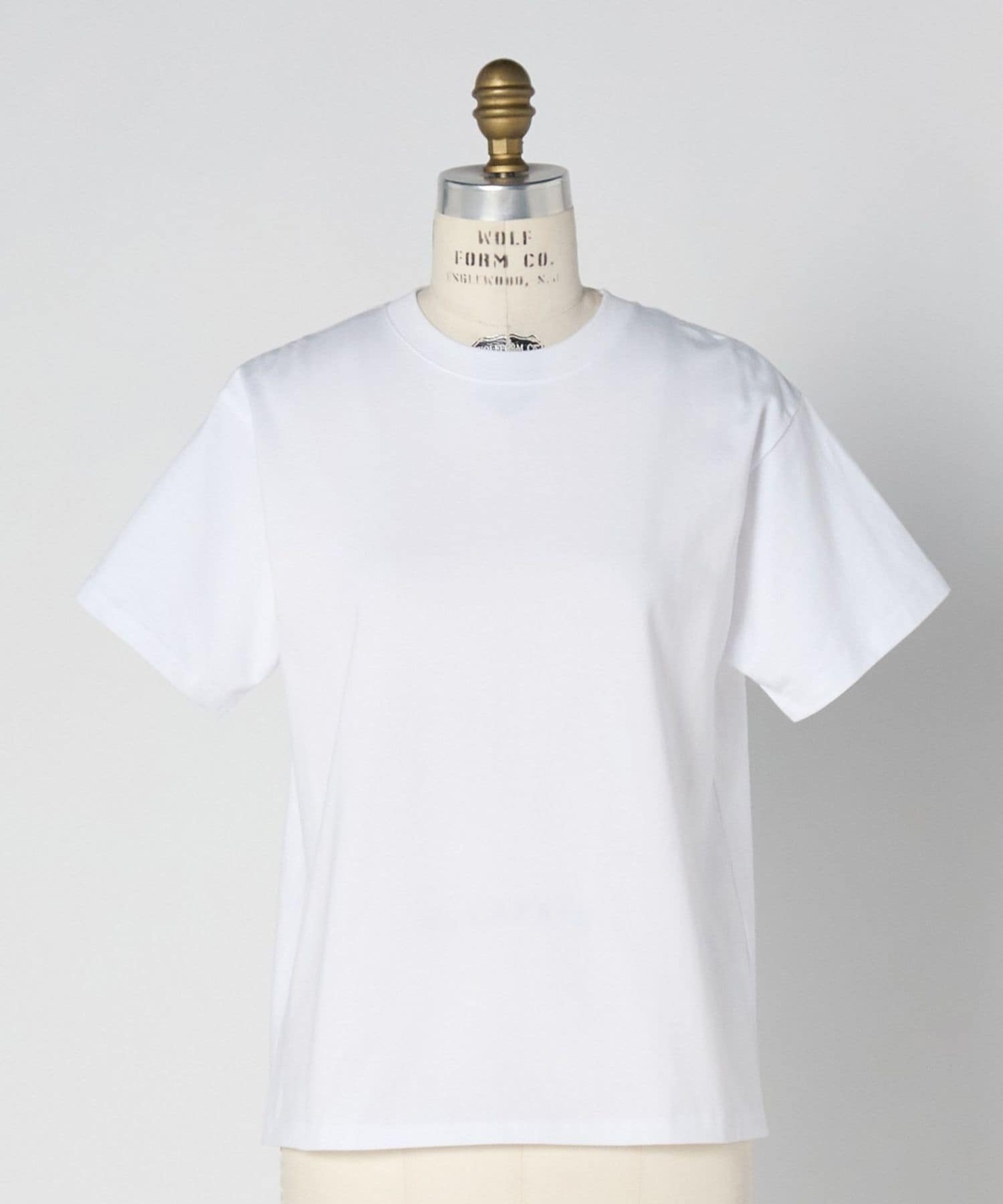 THE INTERNATIONAL ART COLLECTION x Drawer＞ バックロゴプリントTシャツ