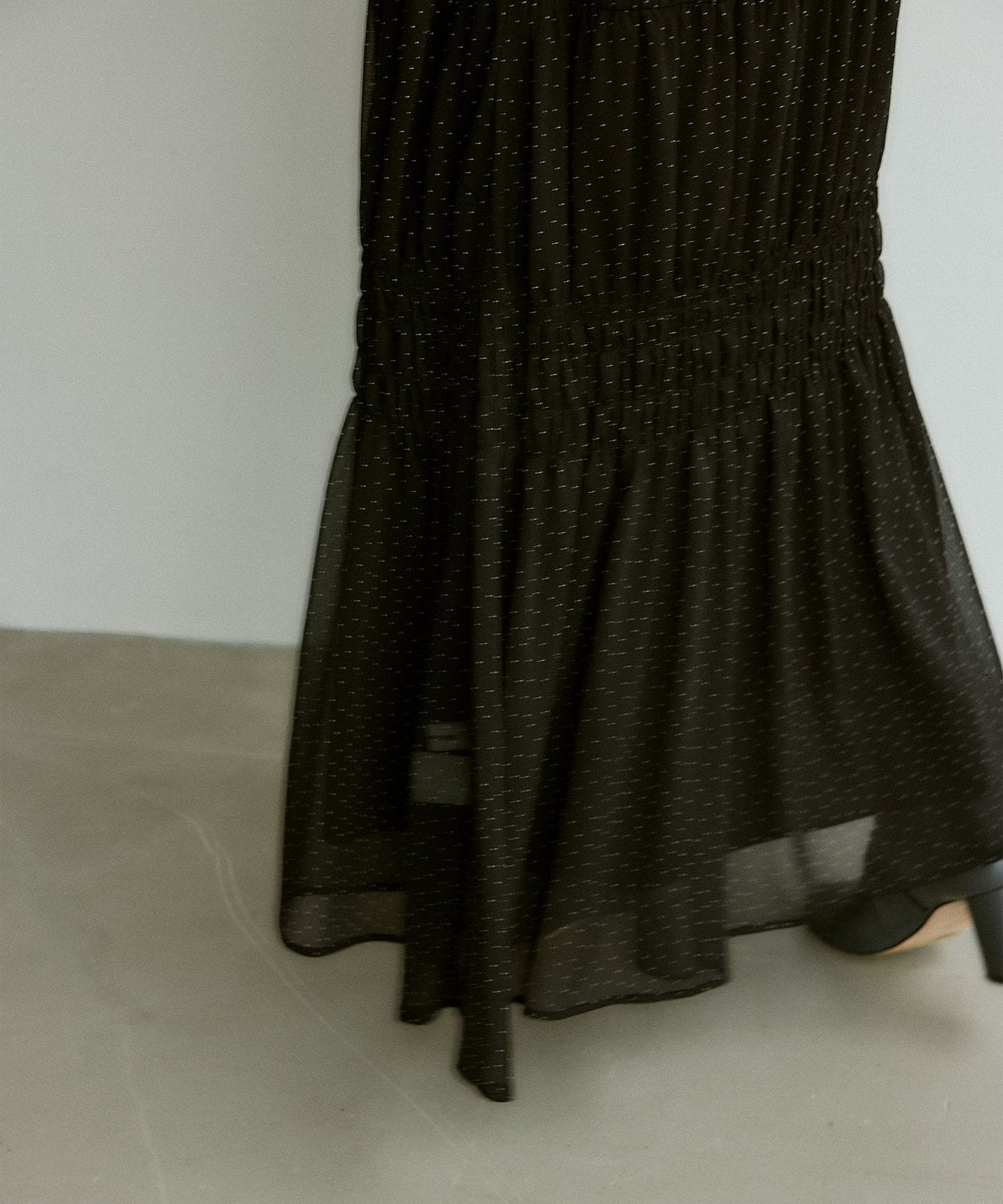 EMMEL REFINES＞EM ドット シフォン シャーリング スカート