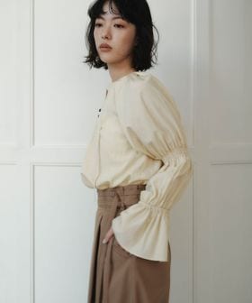 EMMEL REFINES/＜EMMEL REFINES＞EM フロントボタン ソデシャーリング ブラウス/シャツ / ブラウス