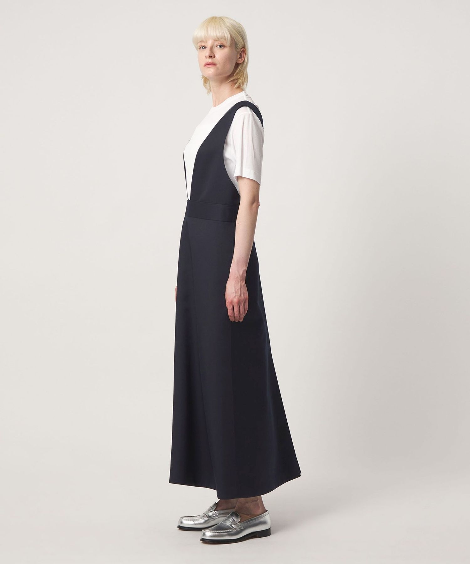 RESORT Vネックノースリーブワンピース