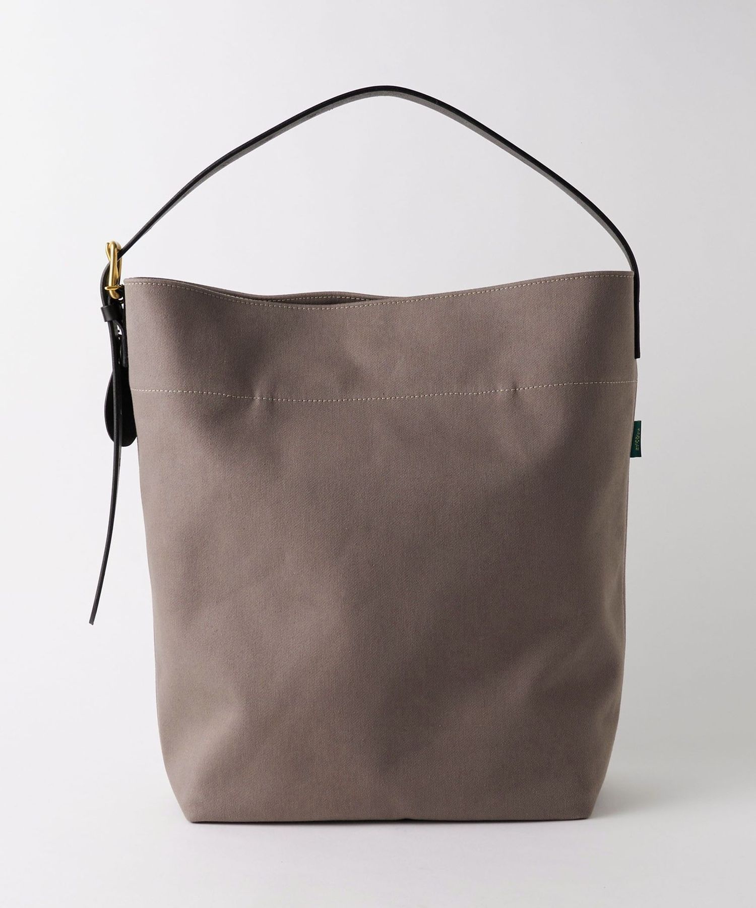 定価74800円BRADY LEVEN ショルダーバック　ラージサイズ 定価74800円BRADY LEVEN ショルダーバック ラージサイズ - メルカリ