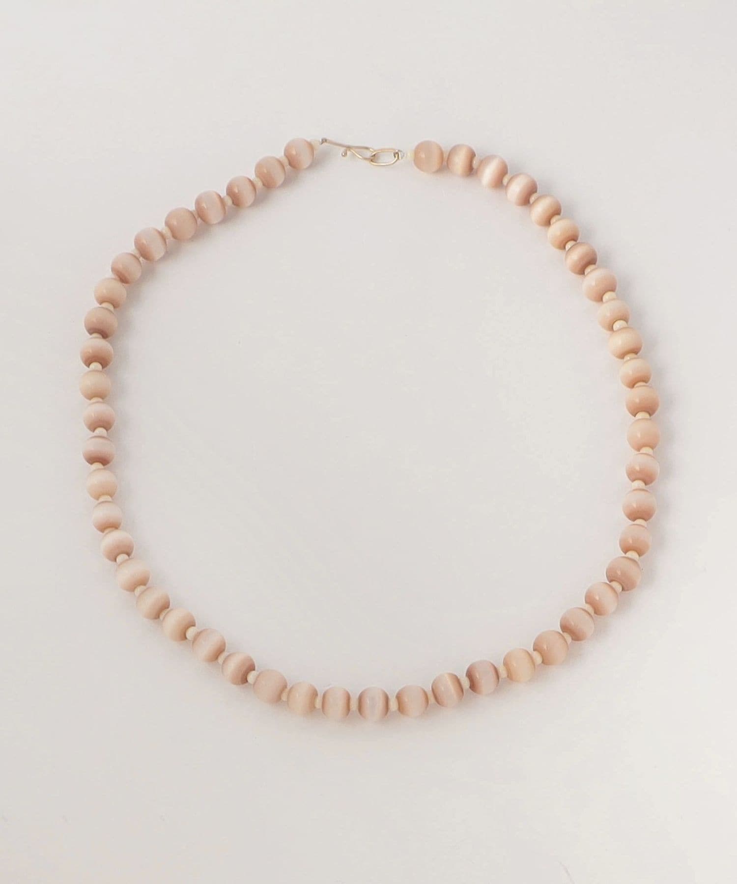 TOILE＞GLASS BEADS NECKLACE BEIGE/ネックレス