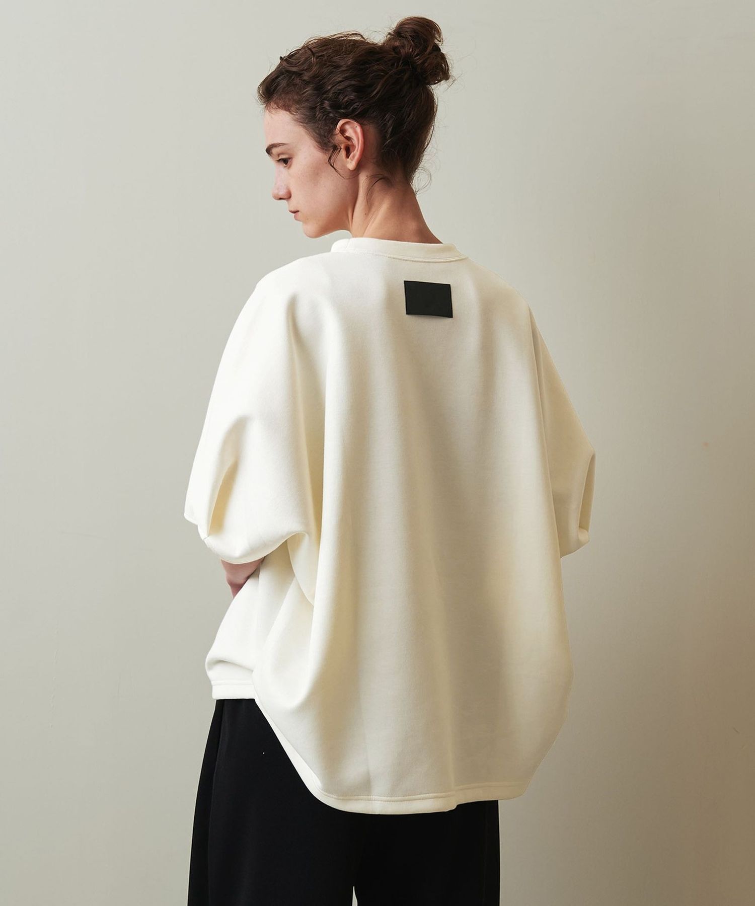 cogthebigsmoke HELLEN PENTAGON TOP 新品未使用 HELLEN PENTAGON TOP, crew neck, elbow length, Made in Japan