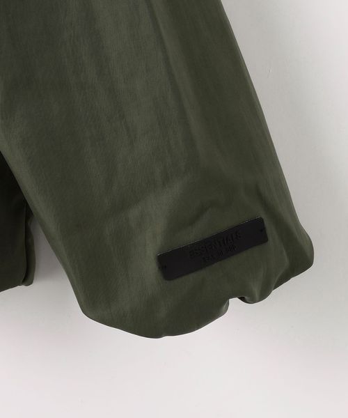 FEAR OF GOD ESSENTIALS＞ ナイロン フーデッド コーチ ジャケット