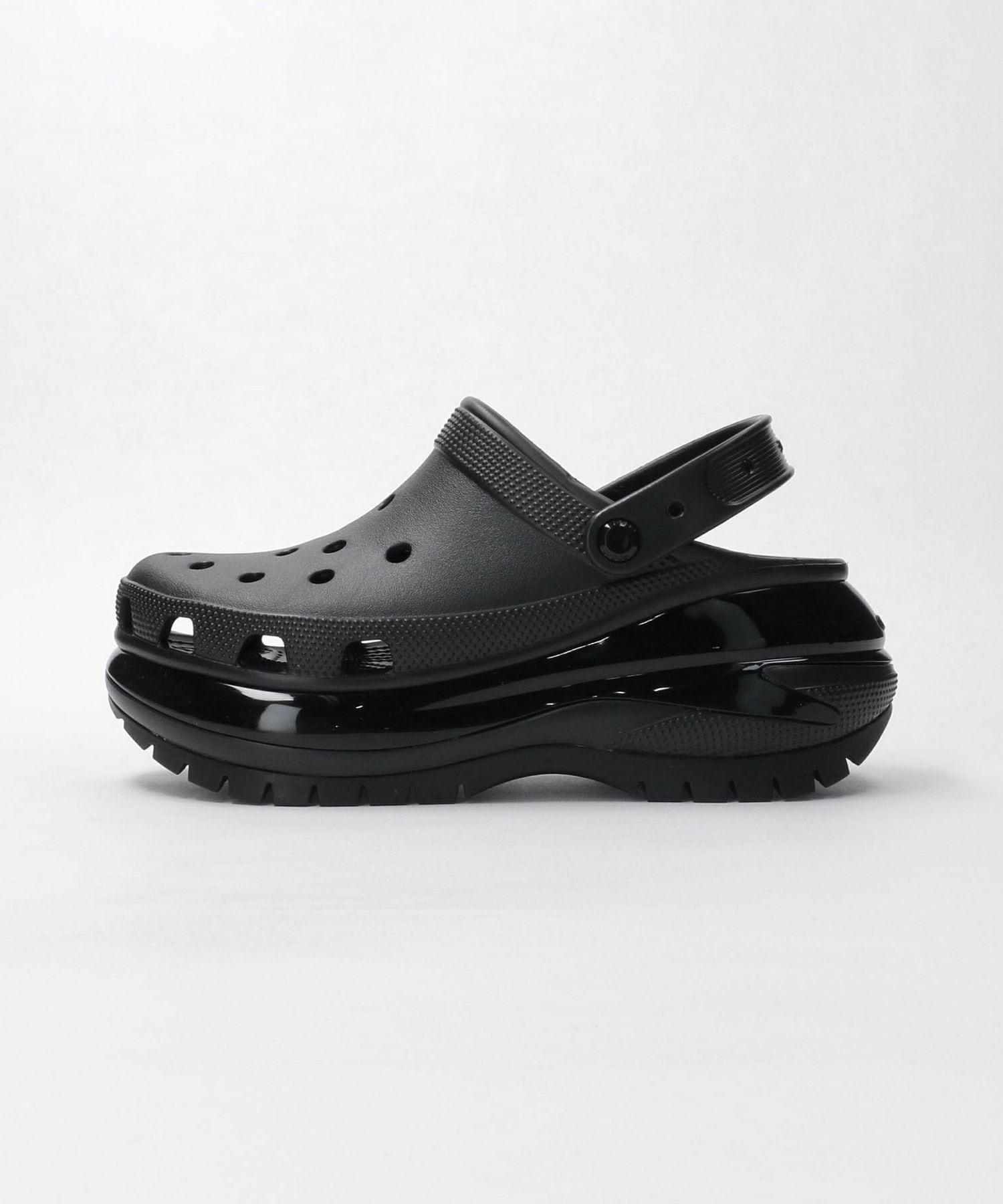 crocs＞ メガ クラッシュ クロッグ