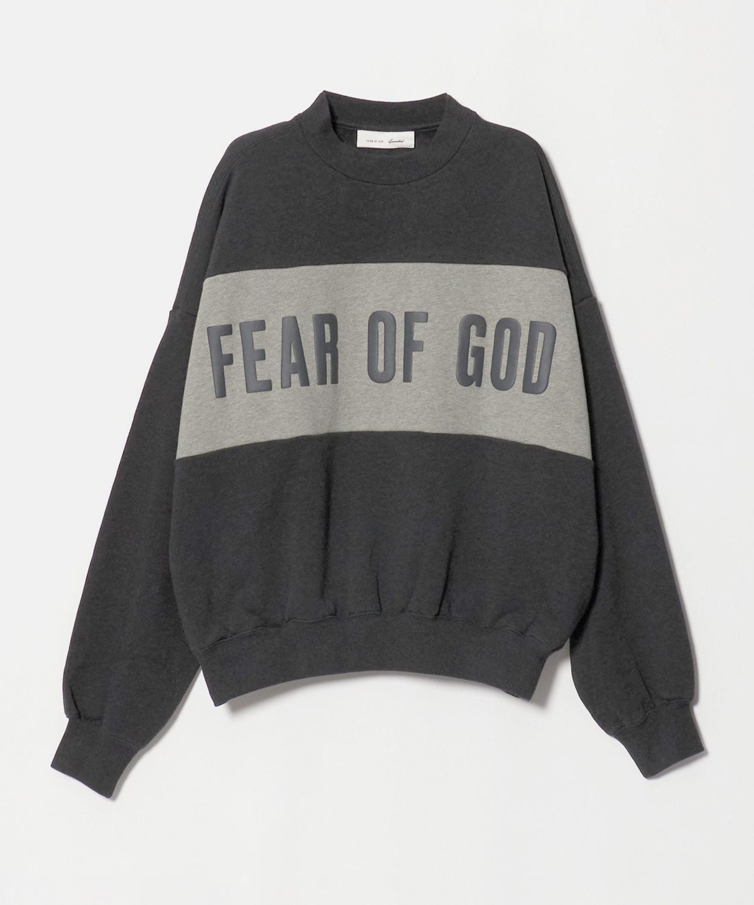 FEAR OF GOD ESSENTIALS＞クロップド リラックス パネル スウェット