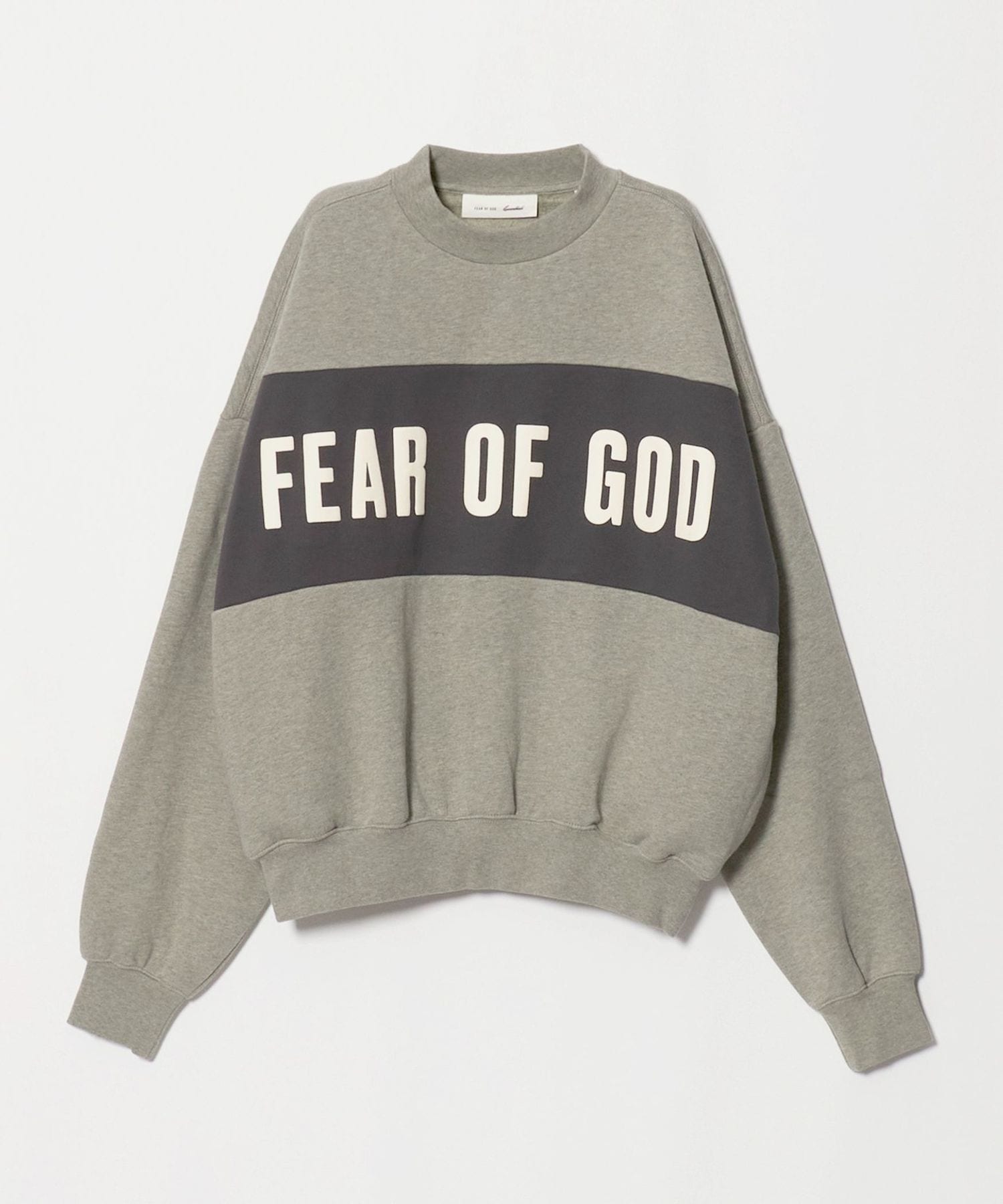 FEAR OF GOD ESSENTIALS＞クロップド リラックス パネル スウェット