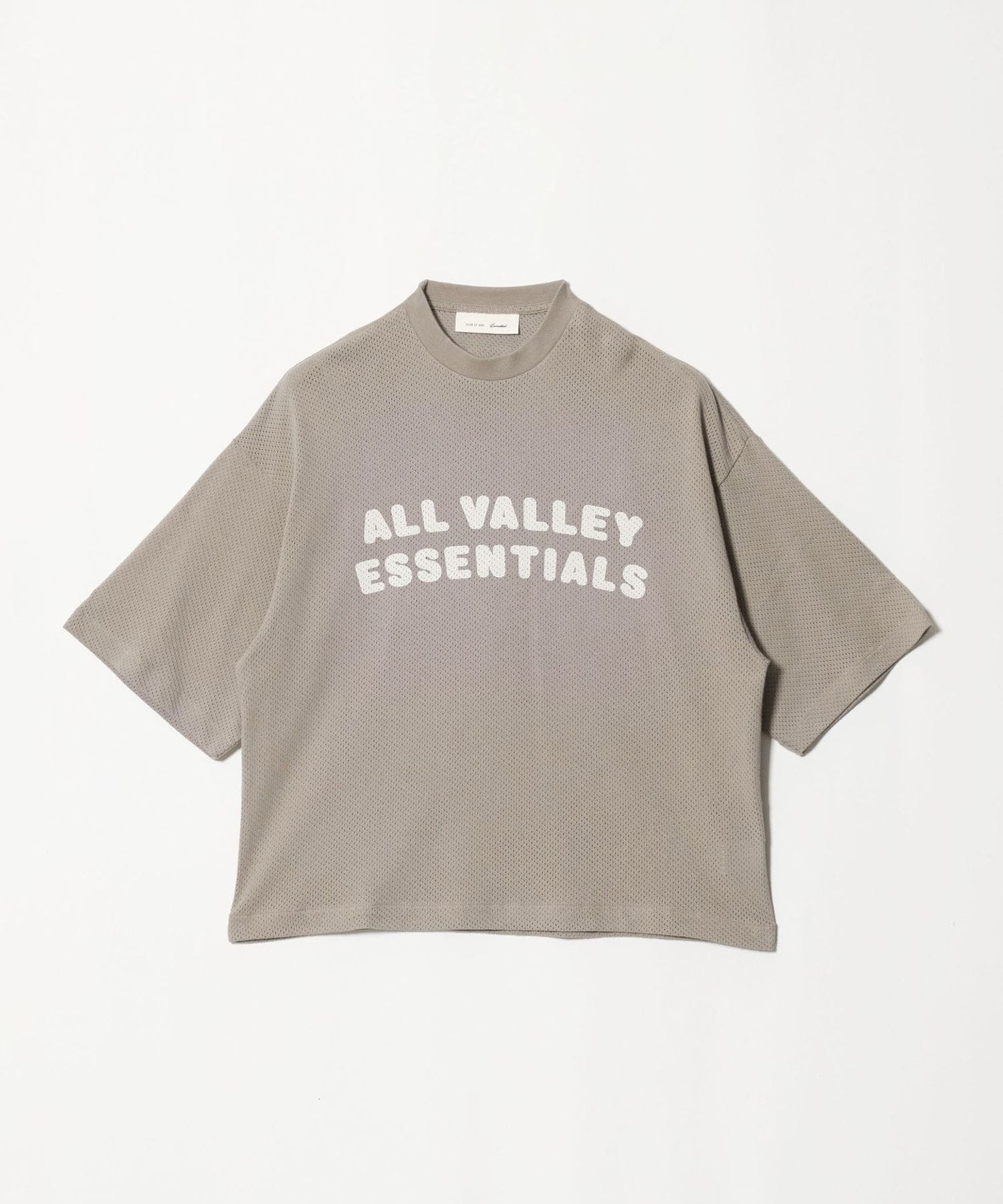 FEAR OF GOD ESSENTIALS＞MERCH Tシャツ