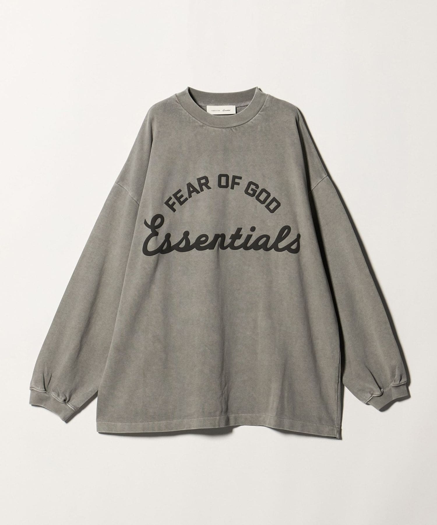 FEAR OF GOD ESSENTIALS＞90S ロングスリーブ Tシャツ