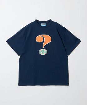 PLEASURES/＜PLEASURES  × oasis＞QUESTION Tシャツ/Tシャツ / カットソー