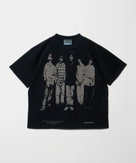 PLEASURES/＜PLEASURES  × oasis＞DEFINITELY Tシャツ/Tシャツ / カットソー
