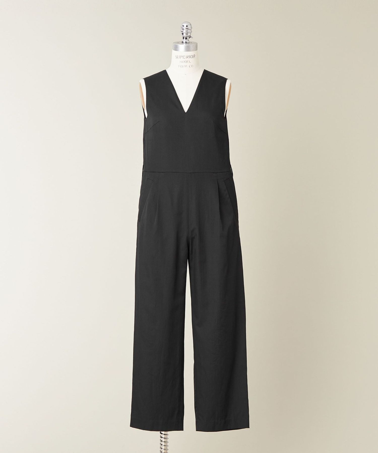 conte サテンカシュクルールオールインワン