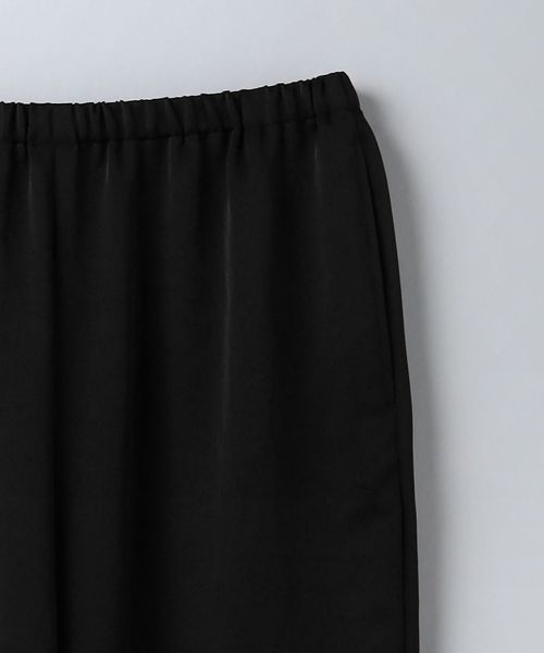 Tomomi　６　ロク　レディースサテンハーフパンツ　34 Tomomi様専用 6 ロク レディースサテンハーフパンツ 34 - メルカリ