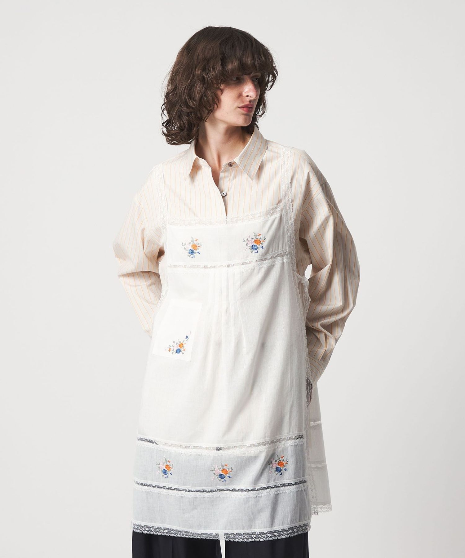 別注】＜dahl'ia for 6＞EMBROIDERY APRON/エプロンワンピース