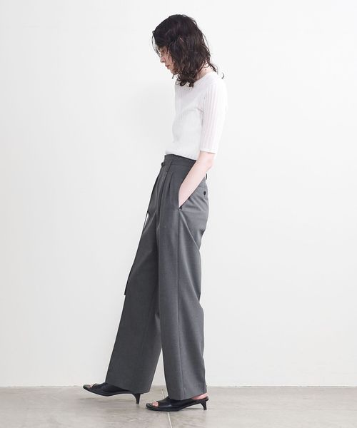 ＜AEWEN MATOPH＞ハイウエスト ベルトパンツ AEWEN MATOPH（イウエン マトフ）の「＜AEWEN MATOPH＞ハイ