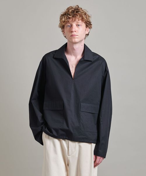 LOEFF＞コットン ツイル スキッパー シャツ UNISEX