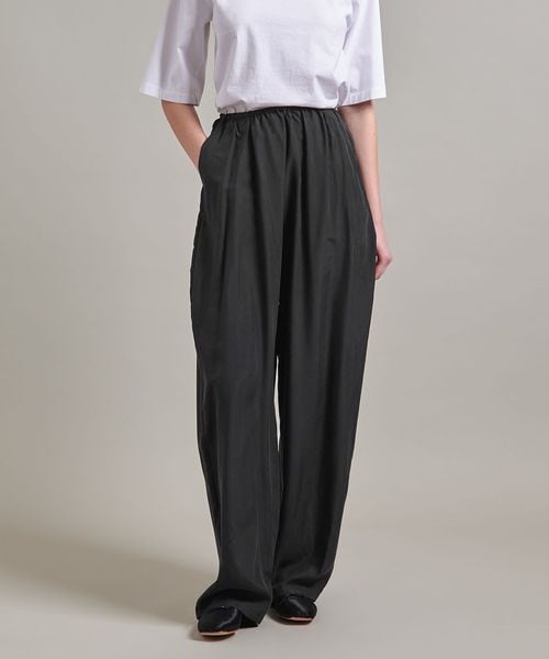 ★専用です　ロエフ　パンツ LOEFF＞グロッシー タフタ クロップド パンツ